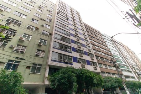 Apartamento à venda com 220m², 3 quartos e 2 vagas Apartamento à venda com 220m², 3 quartos e 2 vagasFachada