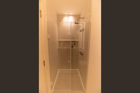 Apartamento à venda com 220m², 3 quartos e 2 vagas Apartamento à venda com 220m², 3 quartos e 2 vagasBanheiro Social