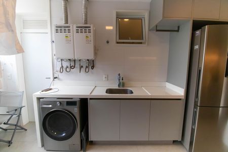 Apartamento à venda com 220m², 3 quartos e 2 vagas Apartamento à venda com 220m², 3 quartos e 2 vagasÁrea de Serviço