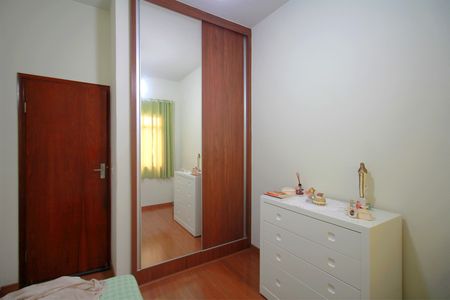 Casa à venda com 431m², 4 quartos e 1 vagaQuarto 1