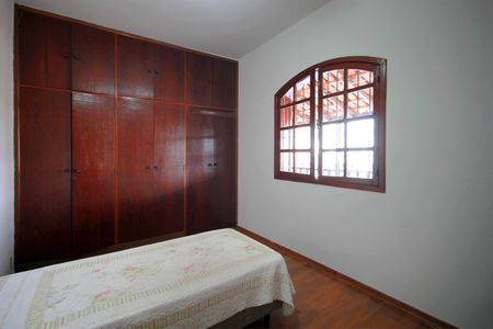 Casa à venda com 431m², 4 quartos e 1 vagaSuite