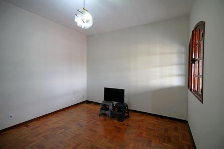 Casa à venda com 431m², 4 quartos e 1 vagaSala