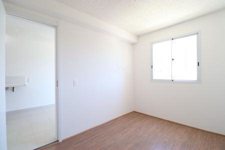 Quarto de apartamento à venda com 1 quarto, 27m² em Parque Industrial Tomas Edson, São Paulo