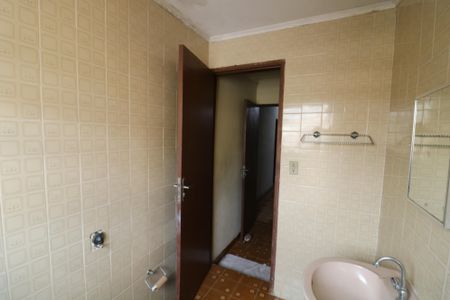 Casa à venda com 105m², 3 quartos e 4 vagasBanheiro da Suíte