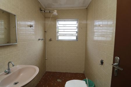 Casa à venda com 105m², 3 quartos e 4 vagasBanheiro da Suíte