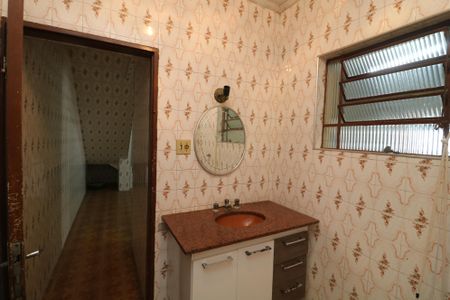 Casa à venda com 105m², 3 quartos e 4 vagasBanheiro