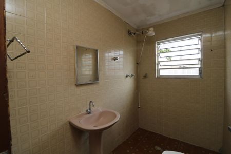 Casa à venda com 105m², 3 quartos e 4 vagasBanheiro da Suíte