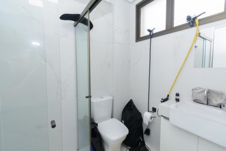 Apartamento à venda com 76m², 2 quartos e 2 vagas Apartamento à venda com 76m², 2 quartos e 2 vagasBanheiro da Suíte 1