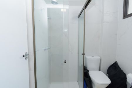 Apartamento à venda com 76m², 2 quartos e 2 vagas Apartamento à venda com 76m², 2 quartos e 2 vagasBanheiro da Suíte 1