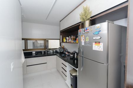 Apartamento à venda com 76m², 2 quartos e 2 vagas Apartamento à venda com 76m², 2 quartos e 2 vagasCozinha e Área de Serviço