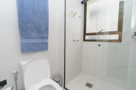 Apartamento à venda com 76m², 2 quartos e 2 vagas Apartamento à venda com 76m², 2 quartos e 2 vagasBanheiro da Suíte 2