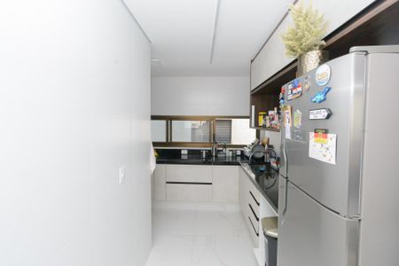 Apartamento à venda com 76m², 2 quartos e 2 vagas Apartamento à venda com 76m², 2 quartos e 2 vagasCozinha e Área de Serviço