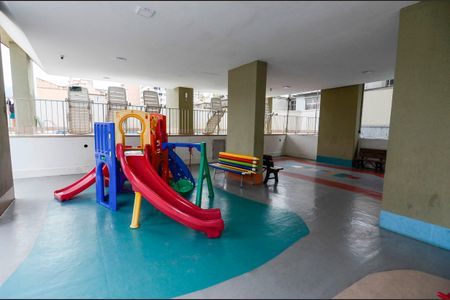 Apartamento à venda com 92m², 2 quartos e 1 vagaÁrea comum