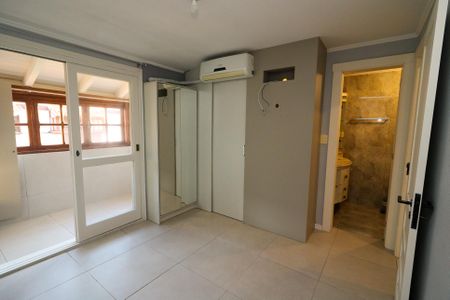 Casa de condomínio à venda com 139m², 3 quartos e 2 vagas Casa de condomínio à venda com 139m², 3 quartos e 2 vagasSuíte 1
