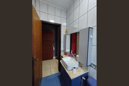 Casa para alugar com 230m², 4 quartos e 2 vagas Casa para alugar com 230m², 4 quartos e 2 vagasBanheiro da Suíte 2