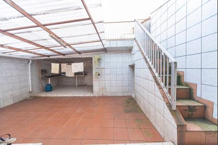 Casa à venda com 250m², 3 quartos e 4 vagas Casa à venda com 250m², 3 quartos e 4 vagasQuintal