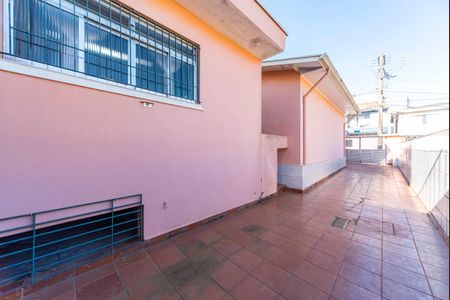 Casa à venda com 250m², 3 quartos e 4 vagas Casa à venda com 250m², 3 quartos e 4 vagasGaragem