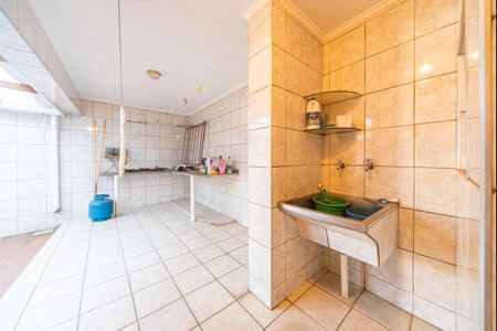 Casa à venda com 250m², 3 quartos e 4 vagas Casa à venda com 250m², 3 quartos e 4 vagasÁrea de Serviço