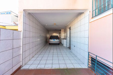 Casa à venda com 250m², 3 quartos e 4 vagas Casa à venda com 250m², 3 quartos e 4 vagasGaragem