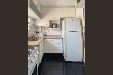 Apartamento à venda com 70m², 2 quartos e 1 vaga Apartamento à venda com 70m², 2 quartos e 1 vagaCozinha
