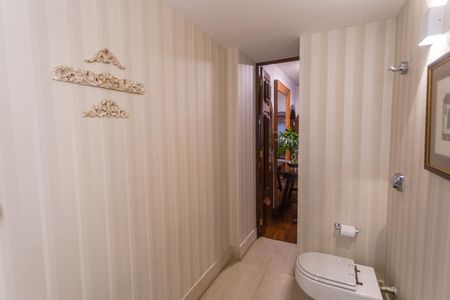 Apartamento à venda com 400m², 4 quartos e 4 vagasLavabo