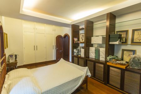 Apartamento à venda com 400m², 4 quartos e 4 vagasSuíte 2