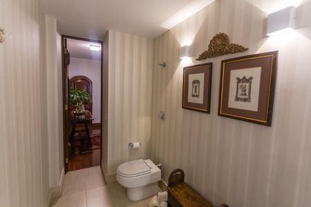 Apartamento à venda com 400m², 4 quartos e 4 vagasLavabo