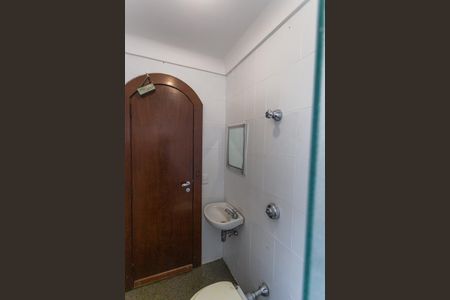 Apartamento à venda com 400m², 4 quartos e 4 vagasBanheiro de Serviço