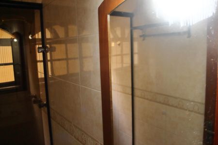 Casa à venda com 185m², 5 quartos e 3 vagasBanheiro