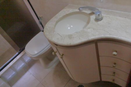 Casa à venda com 185m², 5 quartos e 3 vagasBanheiro