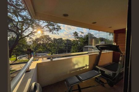 Casa à venda com 424m², 4 quartos e 5 vagasFoto 04