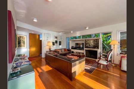 Casa à venda com 424m², 4 quartos e 5 vagasFoto 24