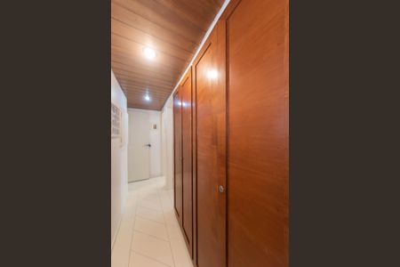 Apartamento à venda com 114m², 3 quartos e 2 vagasCorredor