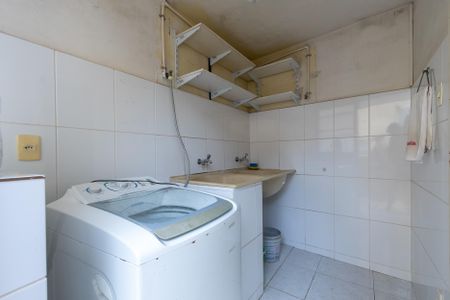 Casa à venda com 185m², 3 quartos e 2 vagas Casa à venda com 185m², 3 quartos e 2 vagasÁrea de Serviço