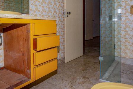 Casa à venda com 300m², 6 quartos e 5 vagas