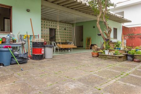 Casa à venda com 300m², 6 quartos e 5 vagas