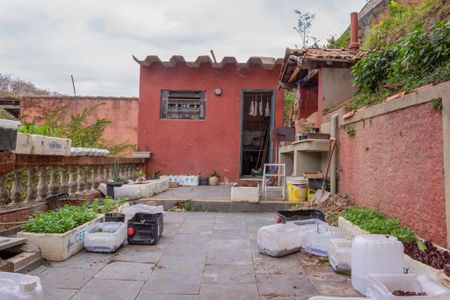 Casa à venda com 300m², 6 quartos e 5 vagas