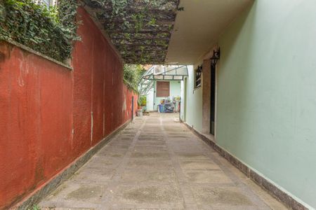 Casa à venda com 300m², 6 quartos e 5 vagas