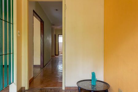 Casa à venda com 300m², 6 quartos e 5 vagas