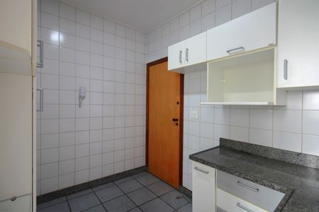 Apartamento à venda com 99m², 3 quartos e 3 vagasCozinha