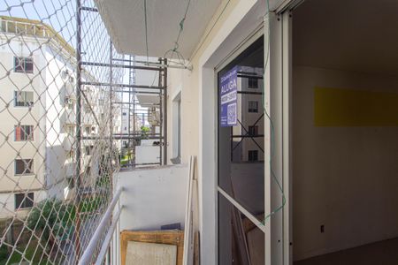 Apartamento à venda com 60m², 2 quartos e 1 vaga Apartamento à venda com 60m², 2 quartos e 1 vagaVaranda