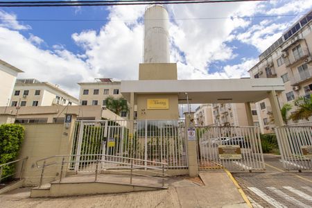Apartamento à venda com 60m², 2 quartos e 1 vaga Apartamento à venda com 60m², 2 quartos e 1 vagaFachada