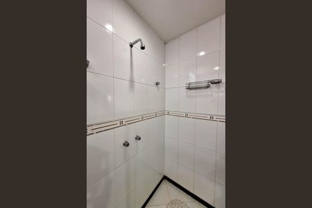 Casa à venda com 310m², 4 quartos e 2 vagas Casa à venda com 310m², 4 quartos e 2 vagasBanheiro da Suíte 2