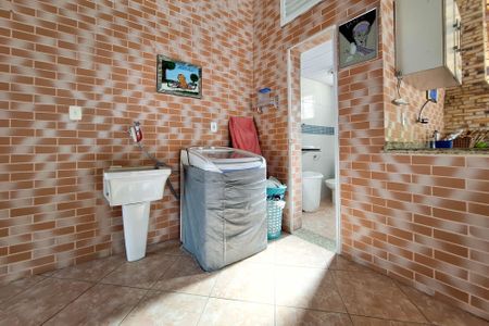 Casa à venda com 310m², 4 quartos e 2 vagas Casa à venda com 310m², 4 quartos e 2 vagasÁrea de Serviço