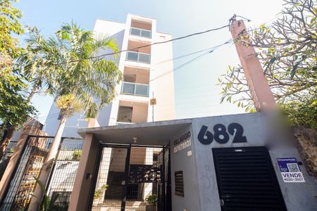 Apartamento à venda com 45m², 2 quartos e 1 vaga Apartamento à venda com 45m², 2 quartos e 1 vagaFachada