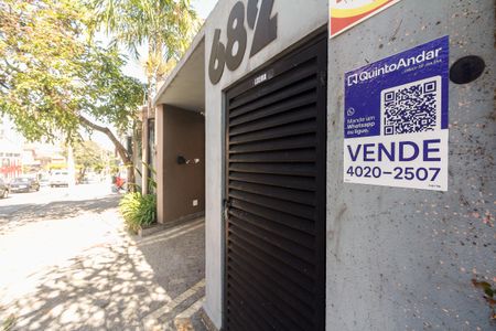 Apartamento à venda com 45m², 2 quartos e 1 vaga Apartamento à venda com 45m², 2 quartos e 1 vagaFachada