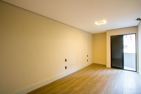 Casa à venda com 262m², 3 quartos e 3 vagasQuarto 1 - Suíte