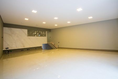 Casa à venda com 262m², 3 quartos e 3 vagasSala