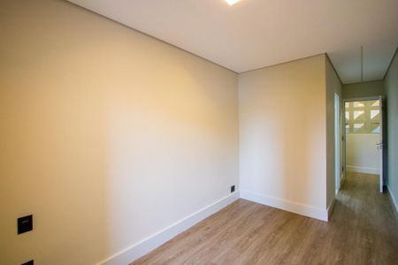 Casa à venda com 262m², 3 quartos e 3 vagasQuarto 2 - Suíte