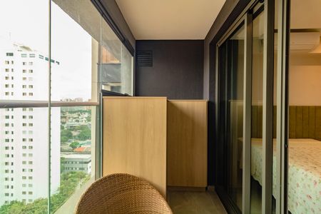 Studio à venda com 25m², 1 quarto e sem vaga Studio à venda com 25m², 1 quarto e sem vagaVaranda